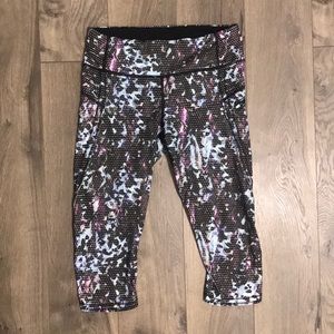 Size 6 Cropped Lululemon Leggings